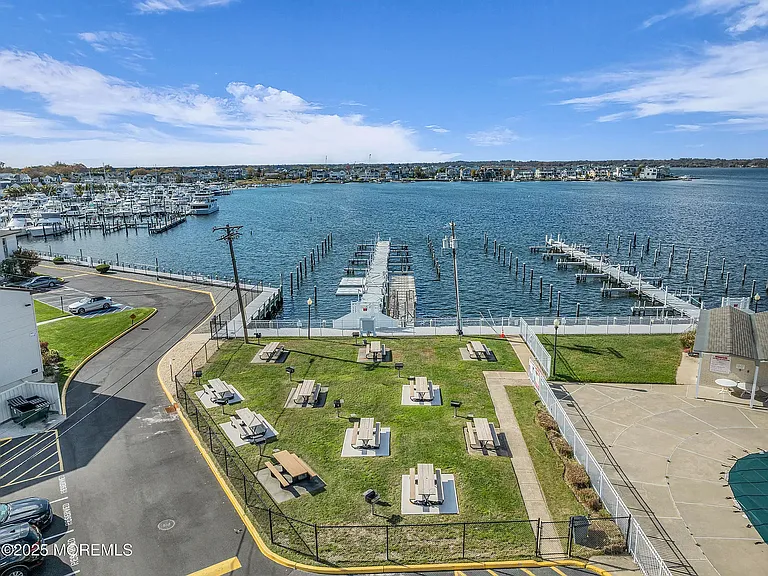 149 Wharfside Dr — Photo 13