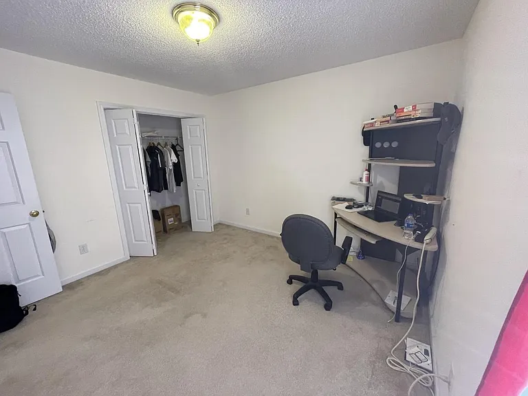 44 Hampton Springs Ct — Photo 26