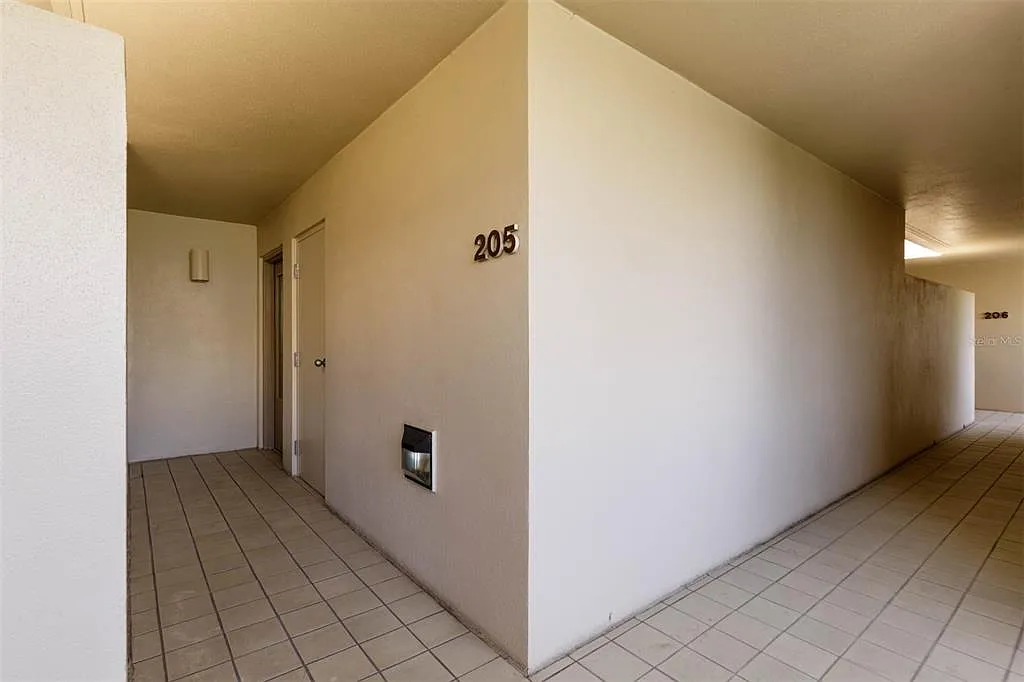 2 bed, 2.0 bath, 1415 sqft, $3,500 — Photo 4