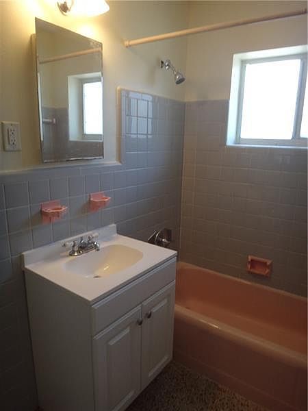 1st image of 35 NE 20th Ave
