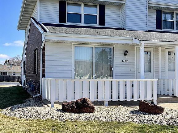 4th image of 1452 Canyon Dr #15