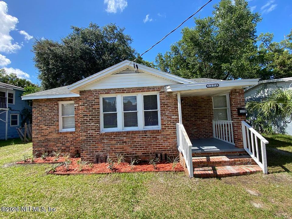 1st image of 1279 W 20TH Street