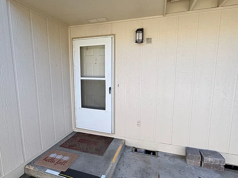 1050 NE Butler Market Rd #2 — Photo 27