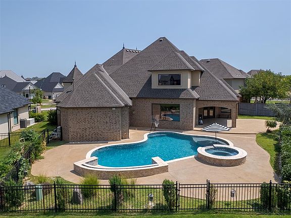 3rd image of 3304 NW 167th Cir