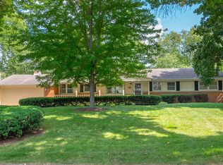 2308 S Green Links DRIVE, West Allis, WI 53227
