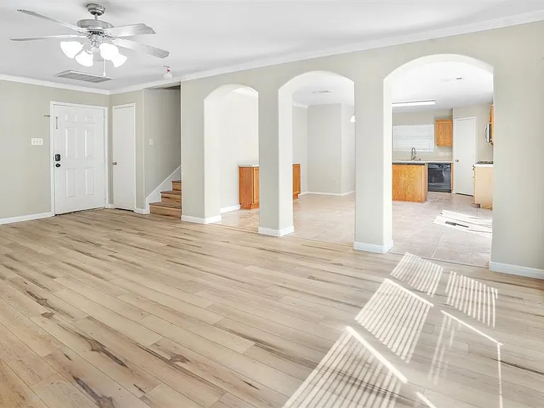 410 Laurel Sage Dr — Photo 14