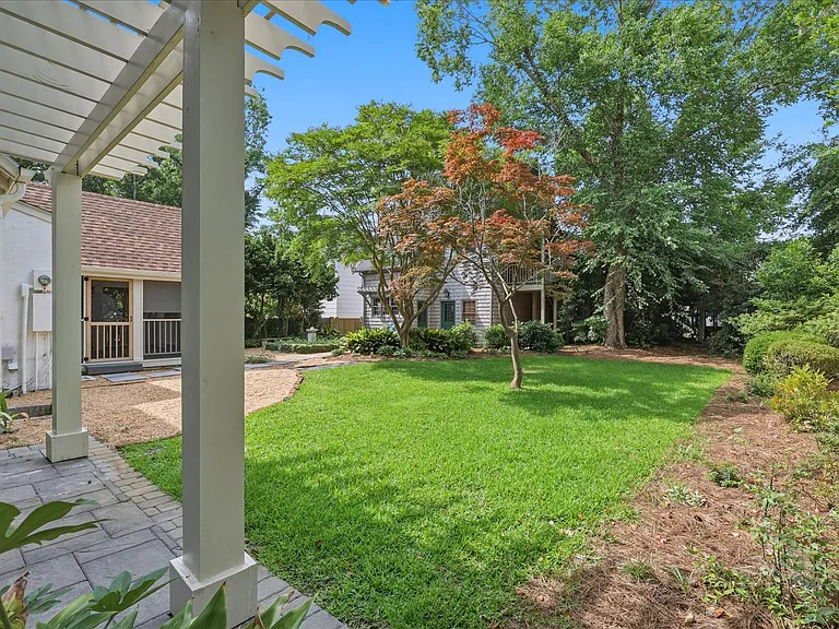 2318 Mimosa Pl — Photo 37