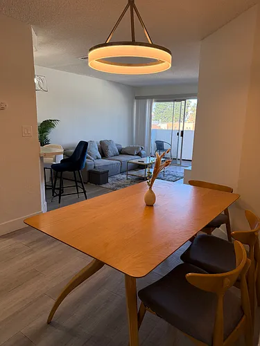234 S Kenmore Ave #212 Photo 1