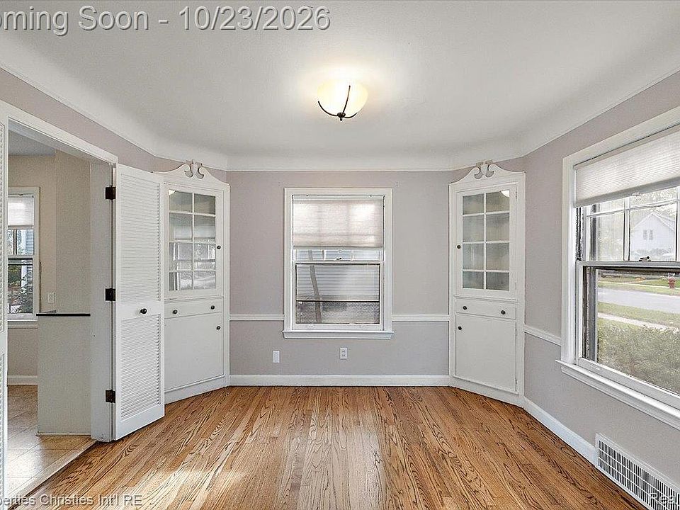 1356 W Troy St, photo 8