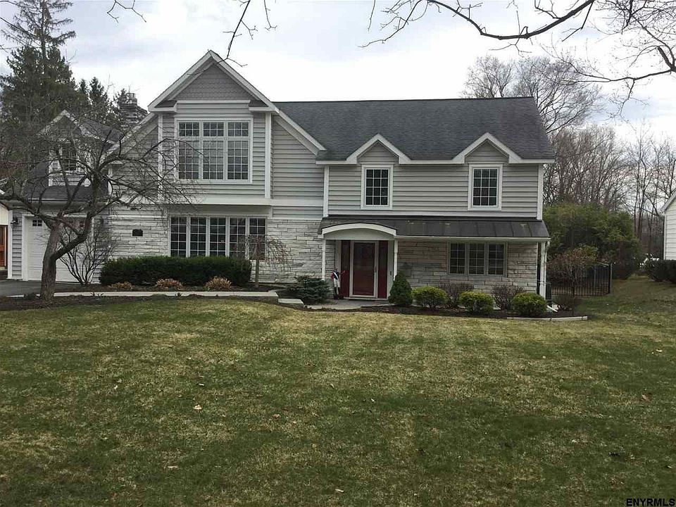 1st image of 382 Caroline St