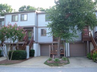 106 Mill Point Dr, Hampton, VA 23669