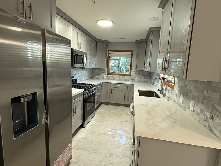 235A Peyton St — Photo 8
