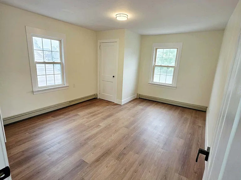 11 Nepaug St — Photo 8