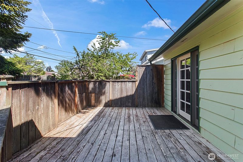 5th image of 3701 N Whitman Street