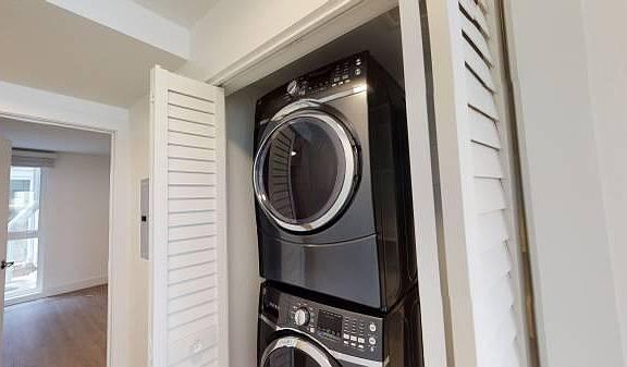2nd image of 2355 Scott St APT 4