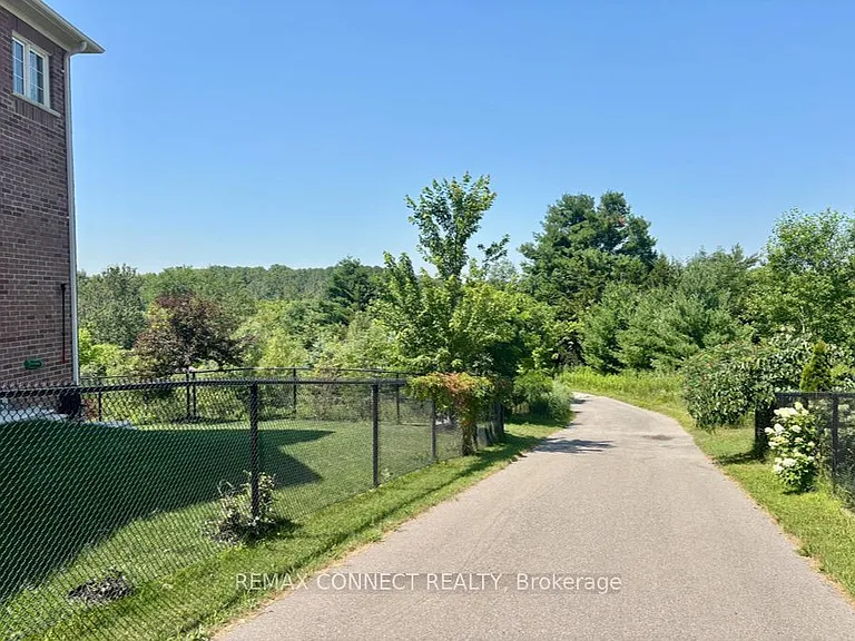 2412 Moonlight Cres #BASEMENT — Photo 21