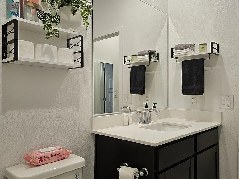 1024 Gabriela Ridge Ln #B — Photo 17