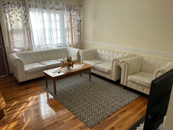 202 Westbury Park Rd #1