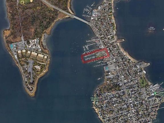 2nd image of 521 City Island Ave