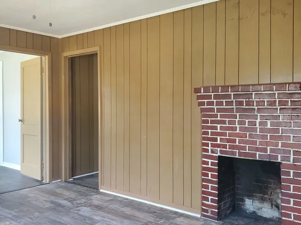310 Savannah Ave, East Dublin, GA 31027