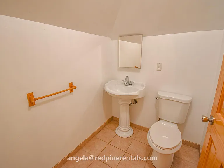 1832 Crafton Blvd #B — Photo 10