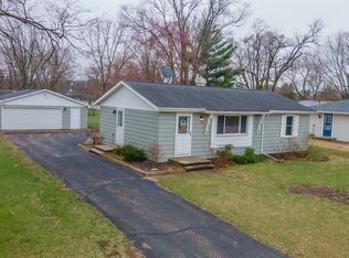 1330 Crystal Ct, Waupaca, WI 54981