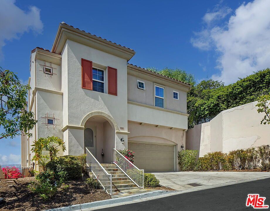 1st image of 5715 Como Cir