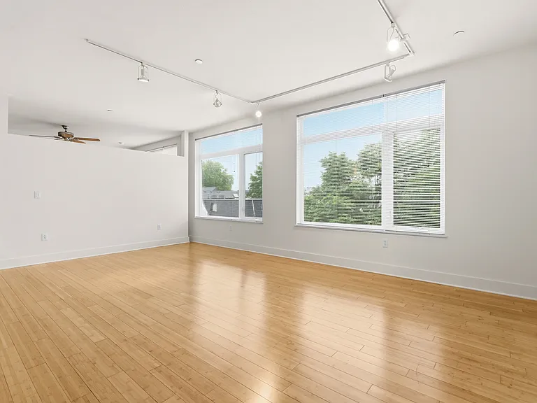 521 Shady Ave #31 — Photo 16