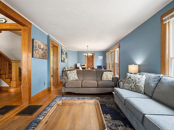 3rd image of 541 Stolp Ave