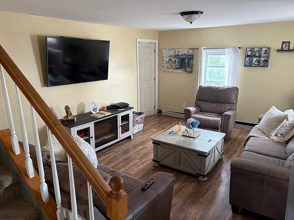12 Burke St #2