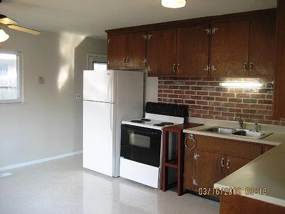 2809 Maplewood Dr — Photo 13