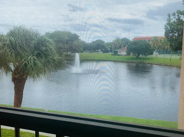 950 Egret Cir, Delray Beach, FL