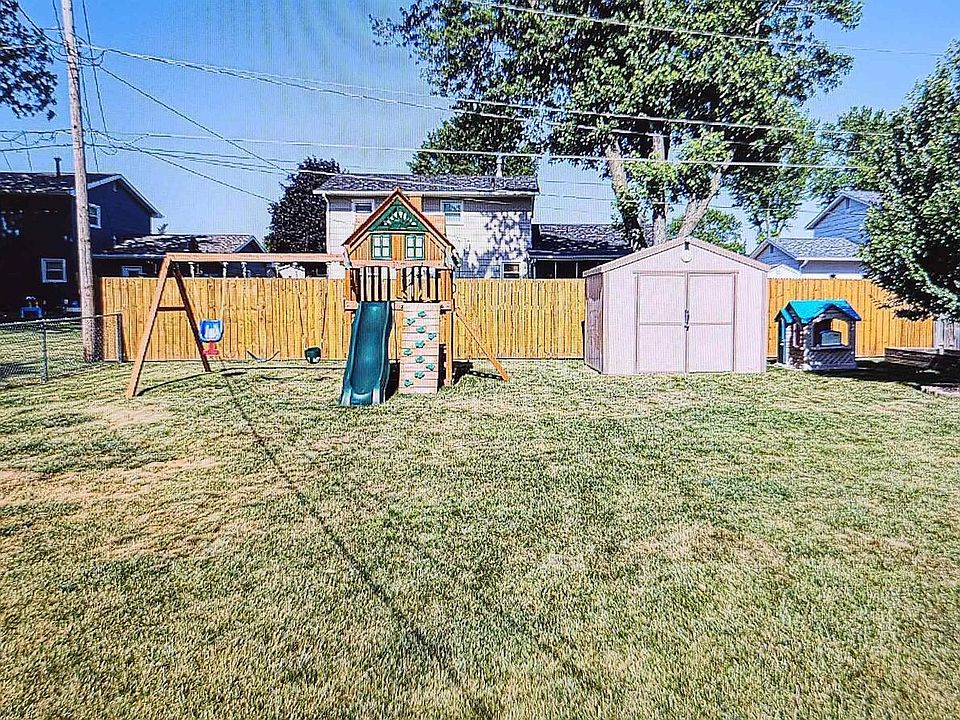 2nd image of 3104 Windsor Dr