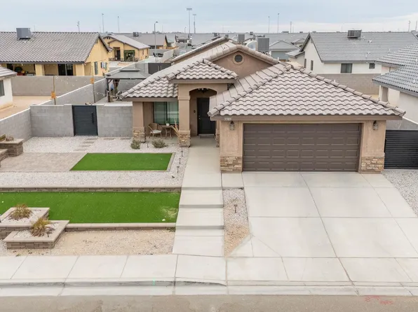3989 E Hoyos St, San Luis, AZ 85336