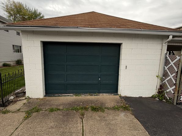 2 Miner St