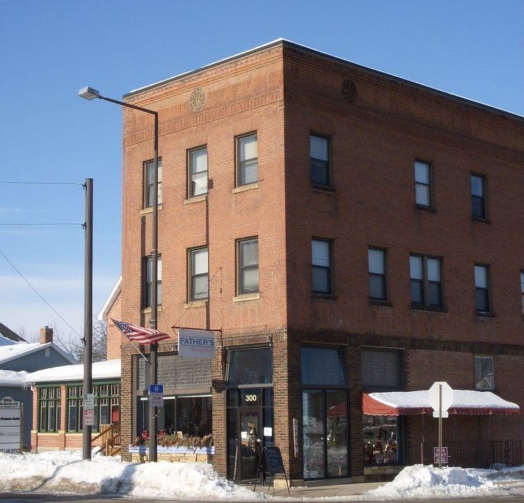 For Rent: 300 Belgrade Avenue, North Mankato, MN 56003