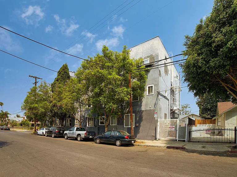 1000 N Serrano Ave — Photo 5