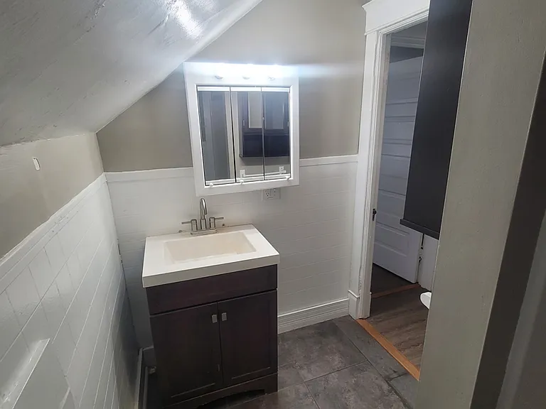 1327 Summit Ave — Photo 10