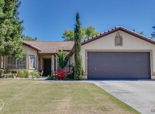 9401 Buckingham Way, Bakersfield, CA 93312
