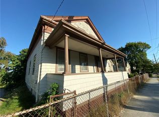 984 Hope St, Bristol, RI 02809