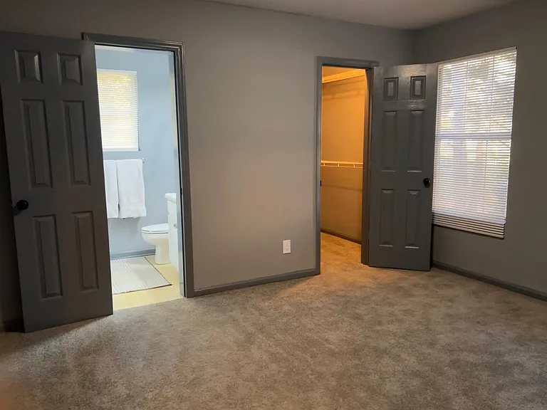 105 Belle Flower Ct — Photo 11