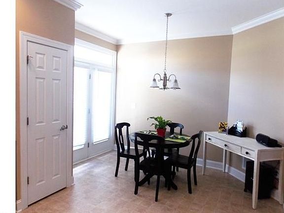 5th image of 4 Viburnum Ln