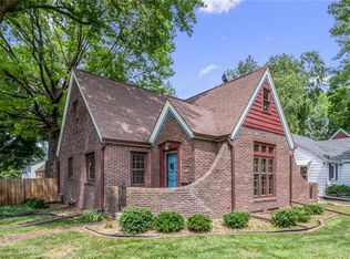 2001 44th St, Des Moines, IA 50310