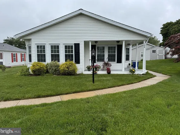 104 Goldenrod Xing E, New Hope, PA 18938