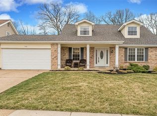 368 Westglen Village Dr, Ballwin, MO