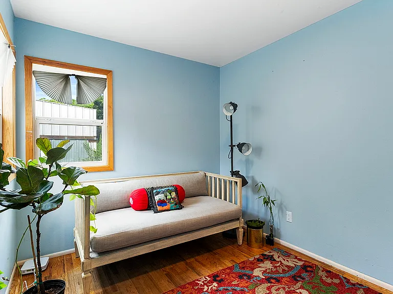 8828 N Hodge Ave — Photo 15