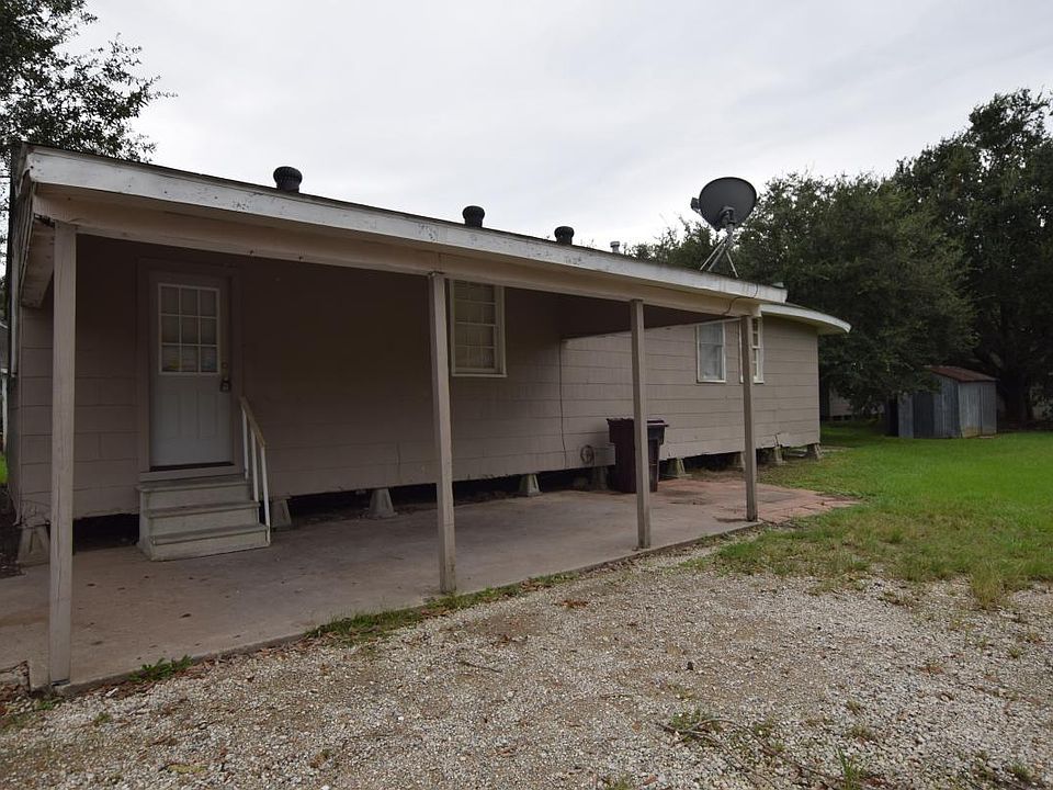 1st image of 3824 Janet Ln