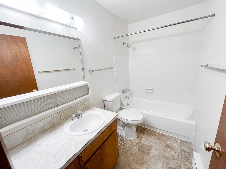 2020-2064 SE Salmon St — Photo 12