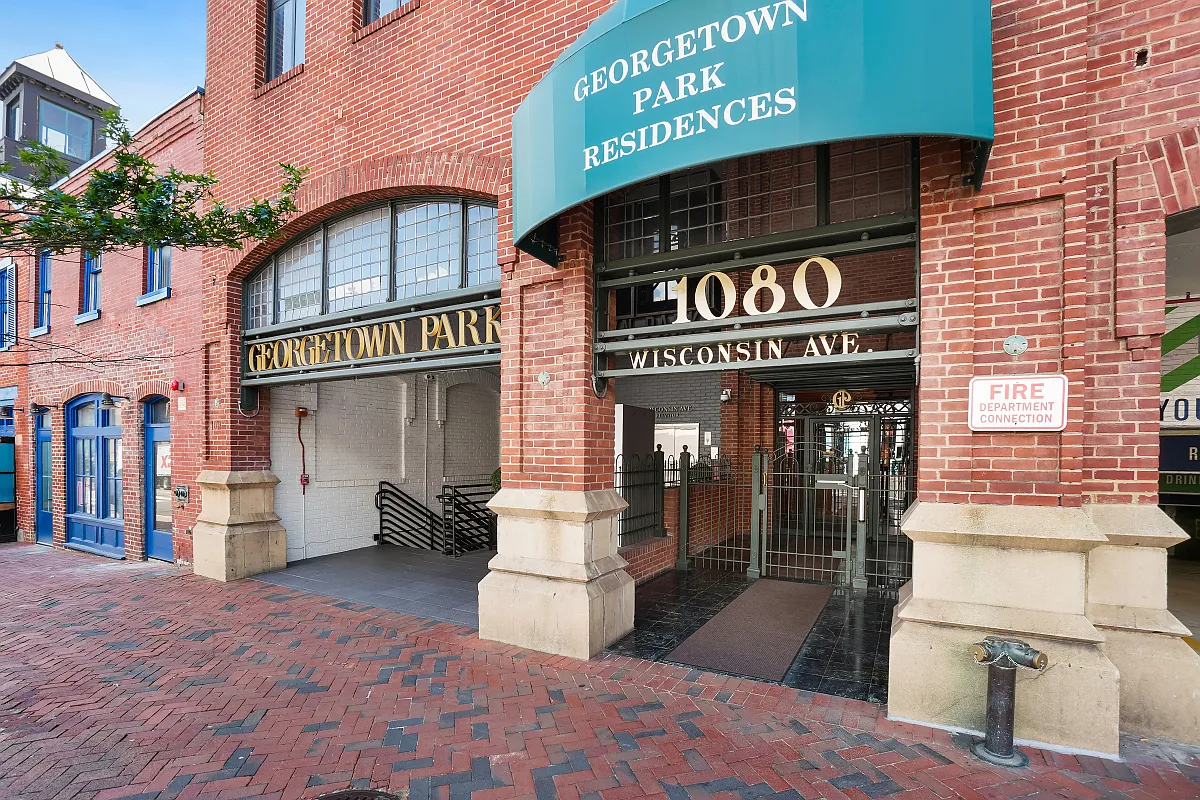 1 bed, 1.5 bath, 900 sqft, $3,300 — Photo 3