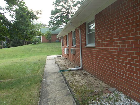 4th image of 10D Valley Forge Dr